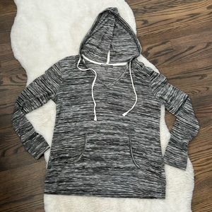 Retro-ology lightweight black n white hooded sweater size small